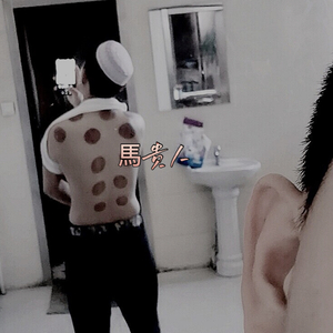 巨大乳房挤奶护士
